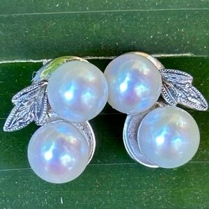 Vintage sterling silver double Mikimoto Genuine Akoya pearl screw backs earrings